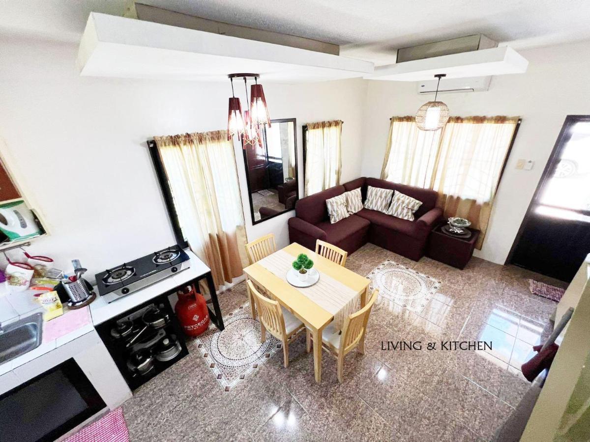 Beach Resorts Walking Distance To The Town House Davao City Eksteriør billede
